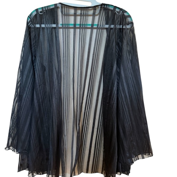 Frederick's of Hollywood Black Sheer Short Robe Med. - Picture 2 of 5